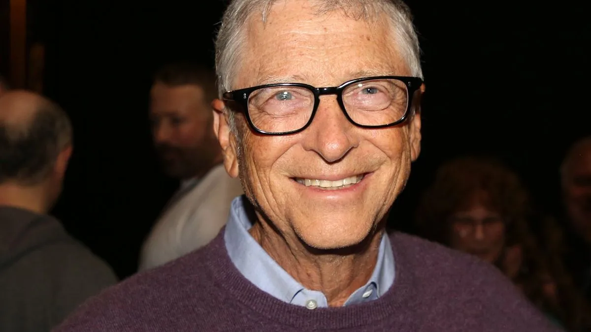 Bill Gates Used Custom Mannequin to Plan Outfits, Microsoft Employees Say