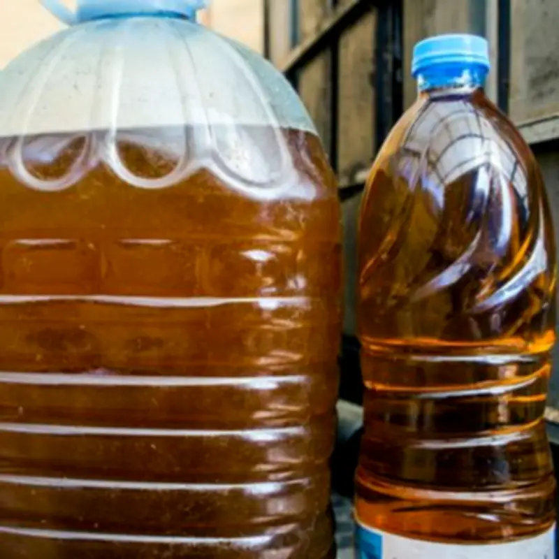 Binman Settles Debate on Used Cooking Oil Disposal: Not Food Waste