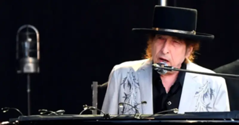 Bob Dylan Performs 1967 Classic Live for First Time in 14 Years