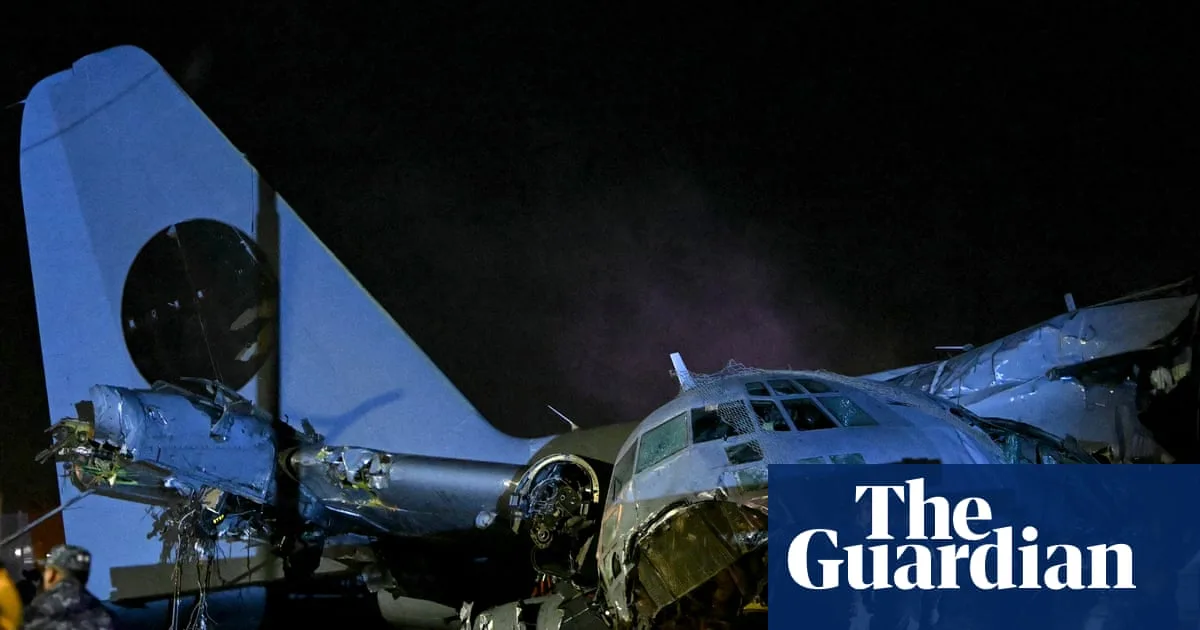 Bolivia Military Plane Crash Kills 20, Scatters Banknotes