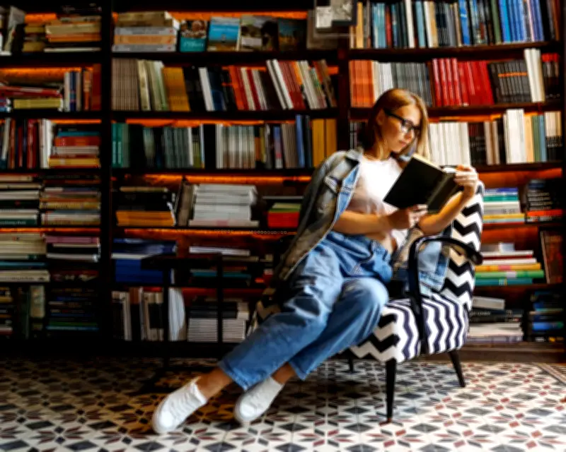 Booksmaxxing: How Reading Became Sexy in the Dating World