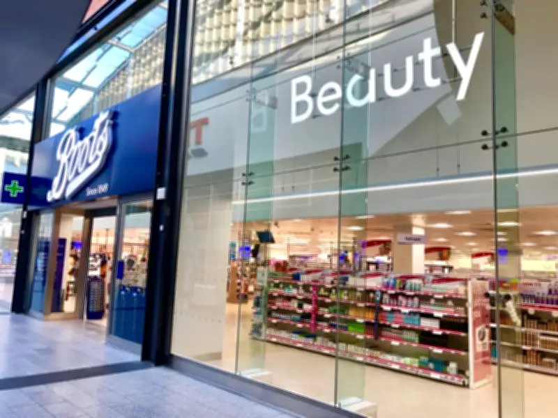 Boots Shoppers Nab £35 Liz Earle Gift Set Worth £110 – Save £75