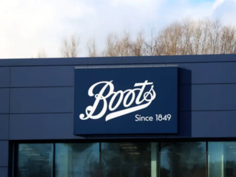 Boots Slashes £129 Hair Straightener to £49 in Unmissable Deal