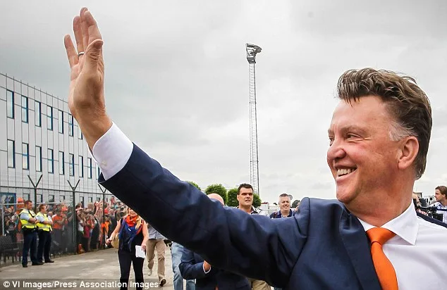 Louis van Gaal's In-Tray: New United Boss Faces Busy Start at Old Trafford