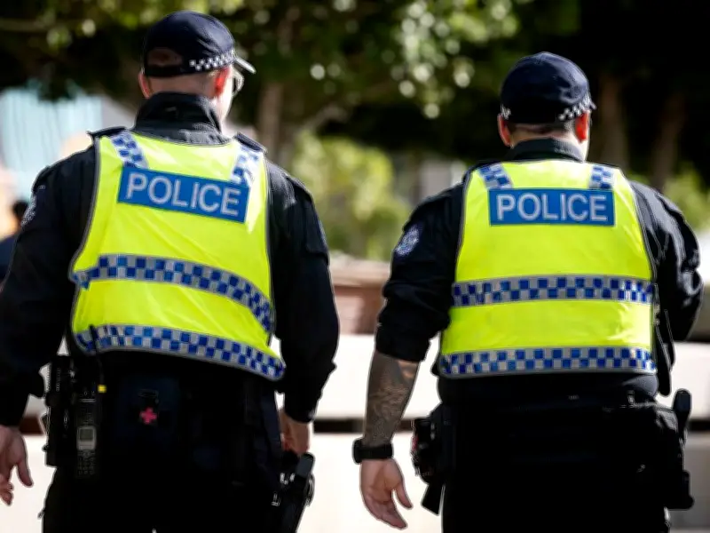 Boy, 15, charged with abduction of girl, 17, outside Melbourne school