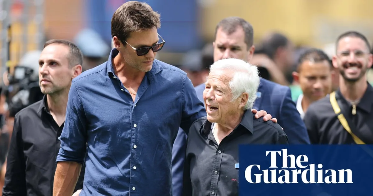 Brady Backtracks, Urges Patriots Owner to Win Super Bowl