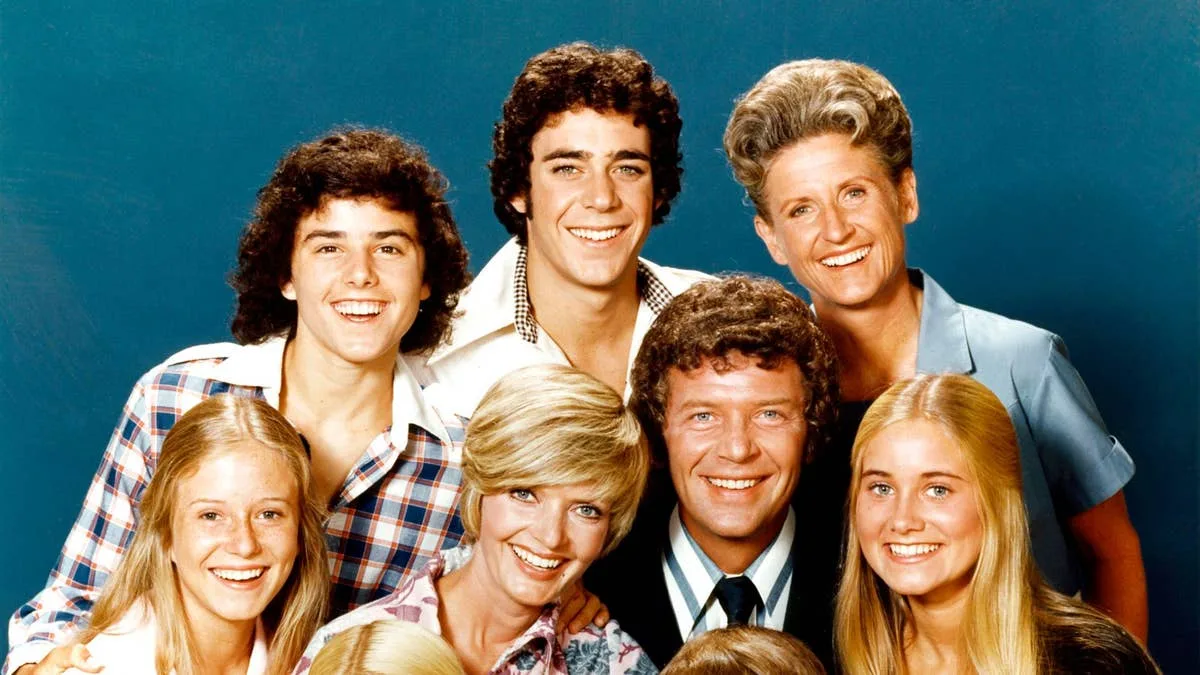 Brady Bunch Star Compares Cast Romances to Love Island