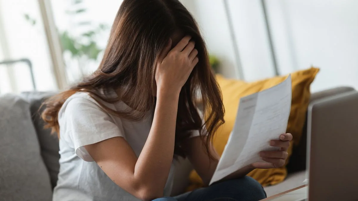 Bride Receives Anonymous Note Criticising Wedding Gift List Days Before Ceremony