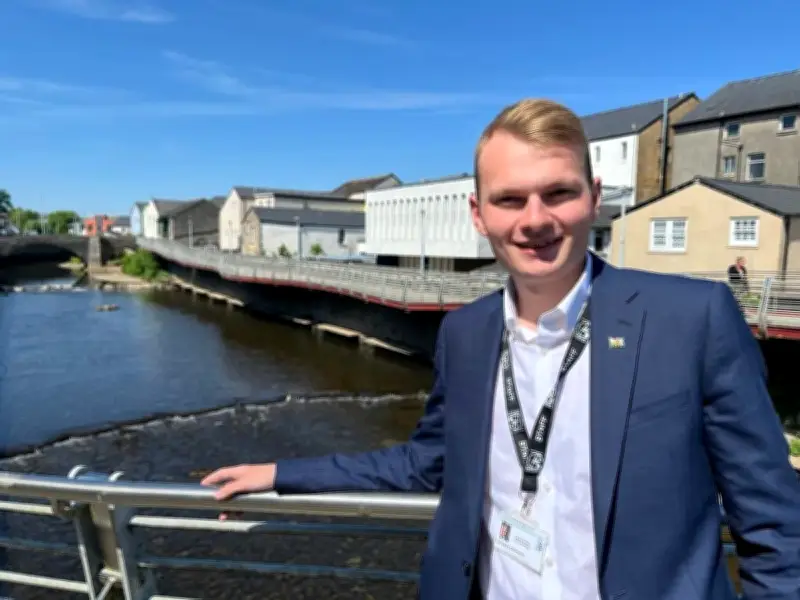 Bridgend Councillors Clash Over Free Speech Motion Amid Hostility