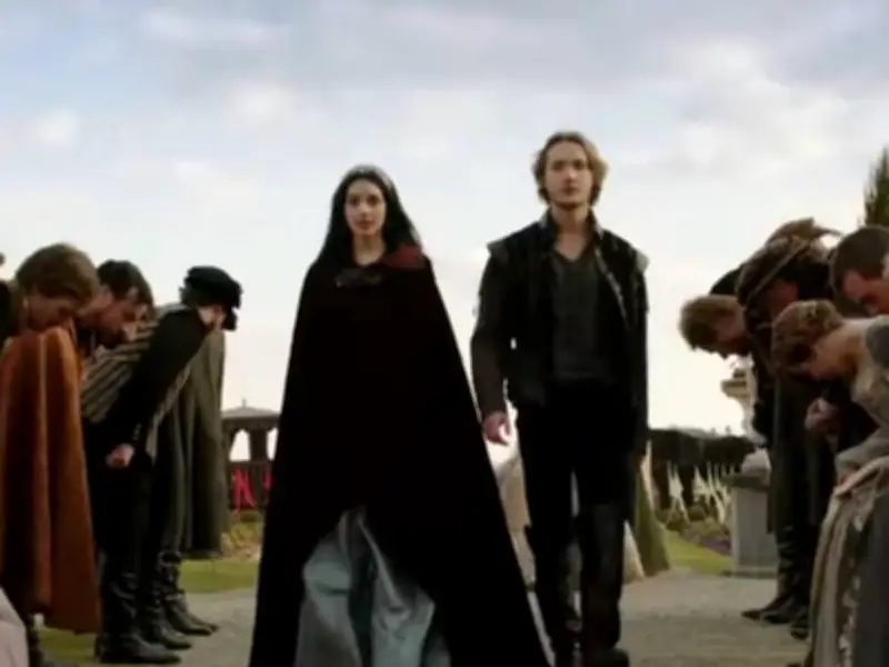 Bridgerton Fans Will Love 'Phenomenal' Period Drama Reign