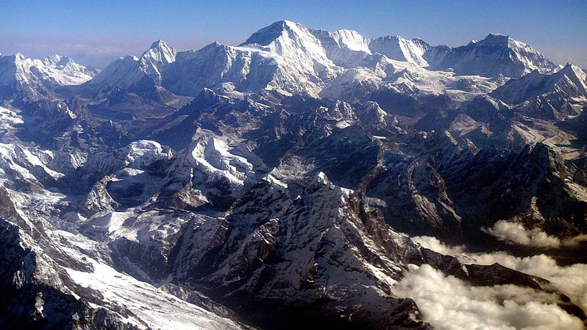 Brit Climber's Body Found in Chilling Pose on Everest