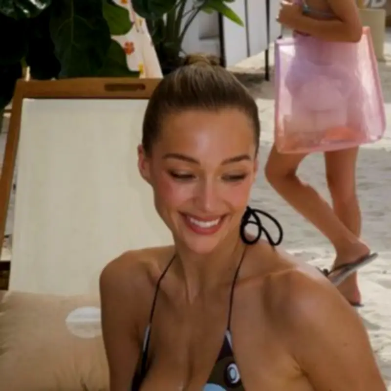 Brit Model Penny Lane Wows in Plunging Bikini at Beach Club