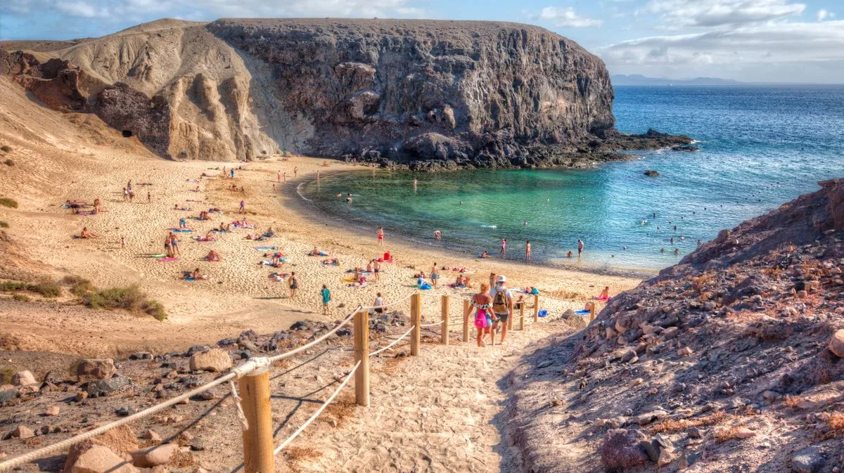 British Teen Dies in Tragic Balcony Fall in Lanzarote