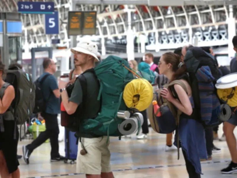 Brits Urged to Apply for Summer Jobs Now as Employers Scramble for Staff