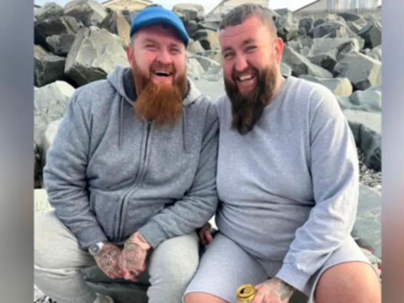 Brothers Who Lived as Neighbors Die Just Four Days Apart