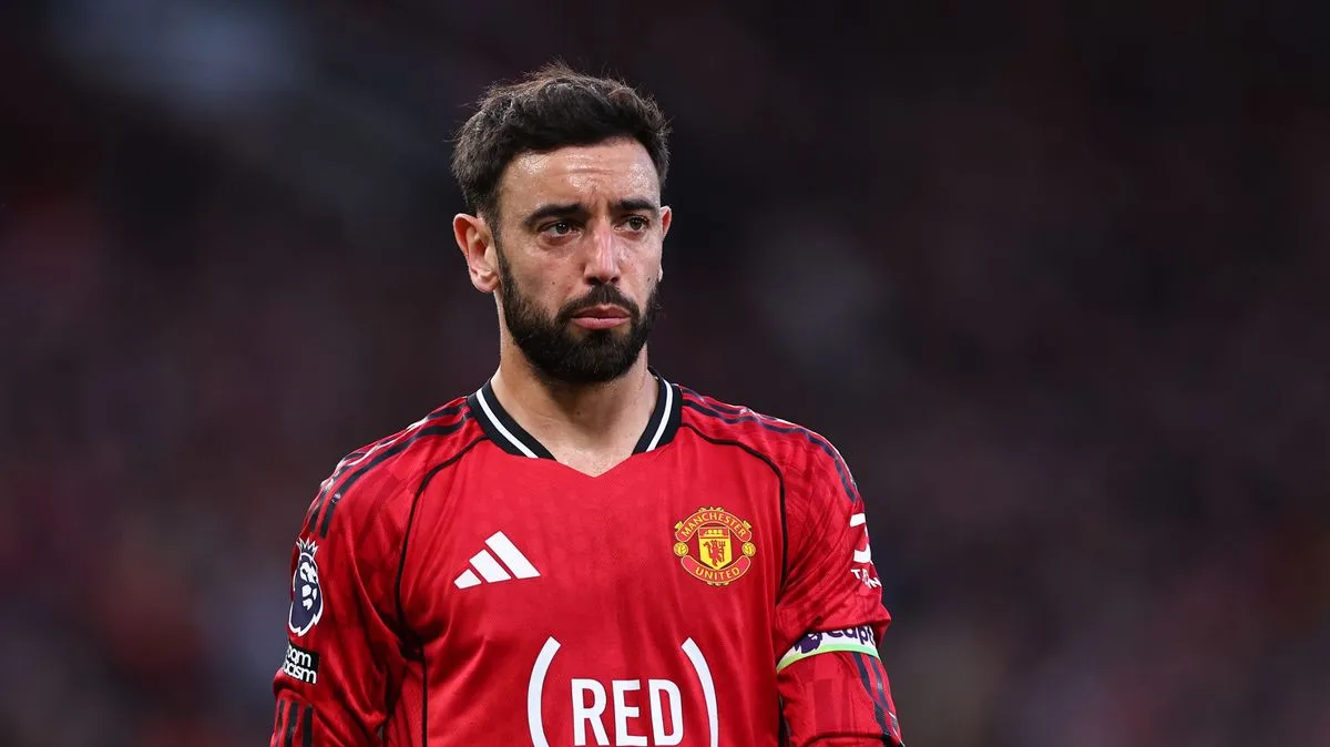 Bruno Fernandes Commits Future to Manchester United as Barcelona Exit Godts Race