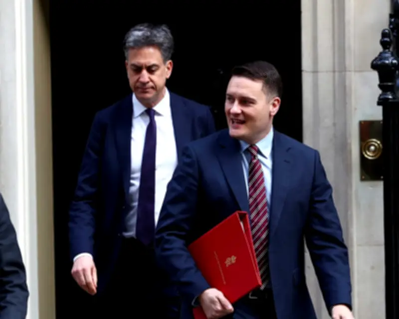 Burnham Supporters Divided Over Chancellor Pick: Miliband vs Streeting