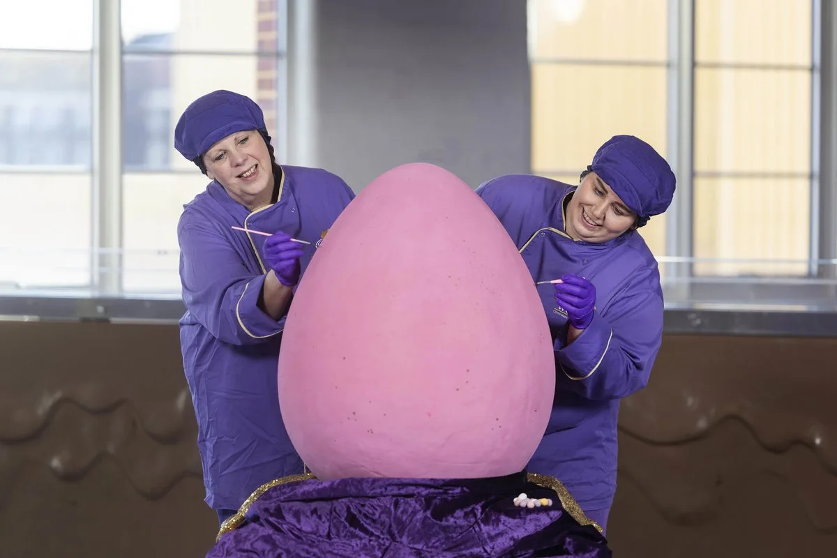 Cadbury World unveils 55kg 'world's largest' Mini Egg for Easter