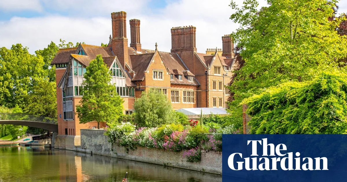 Cambridge College Criticised For Private School Focus