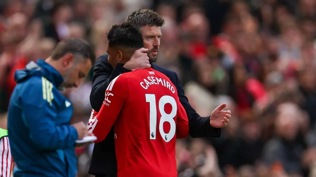 Casemiro Can Aid Ederson's Man Utd Transition Before Departure