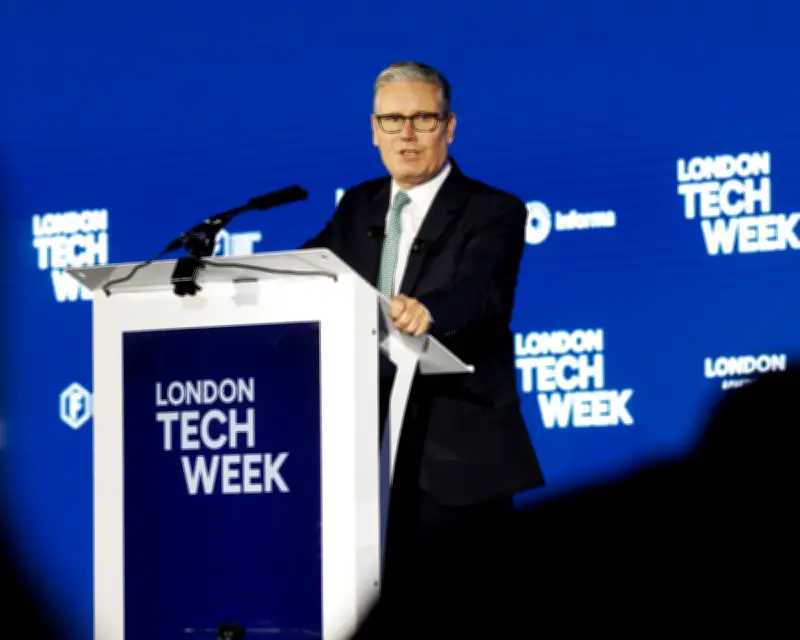 Cautious Starmer Plods Towards Exit, Seeking Quick Legacy Wins