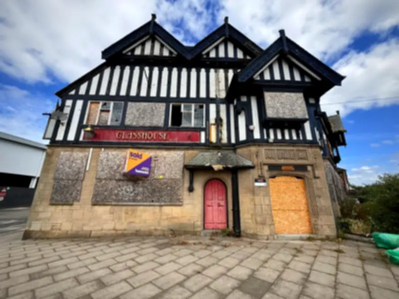 Century-Old Liverpool Pub Sold at Auction After Years of Decay