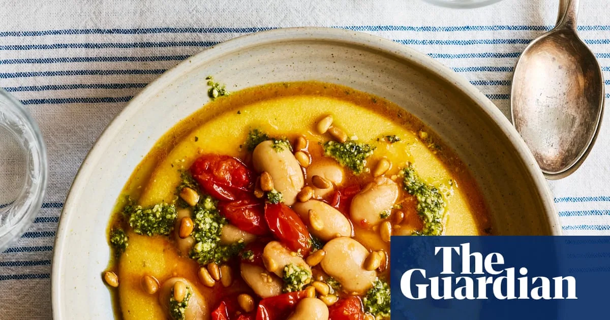 Cheesy Polenta with Tomatoes, Butter Beans and Pesto: A Quick 30-Minute Meal