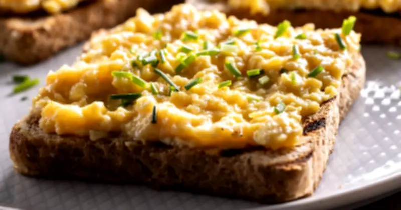 Chef Reveals Secret Ingredient for Creamy Microwave Scrambled Eggs in 45 Seconds