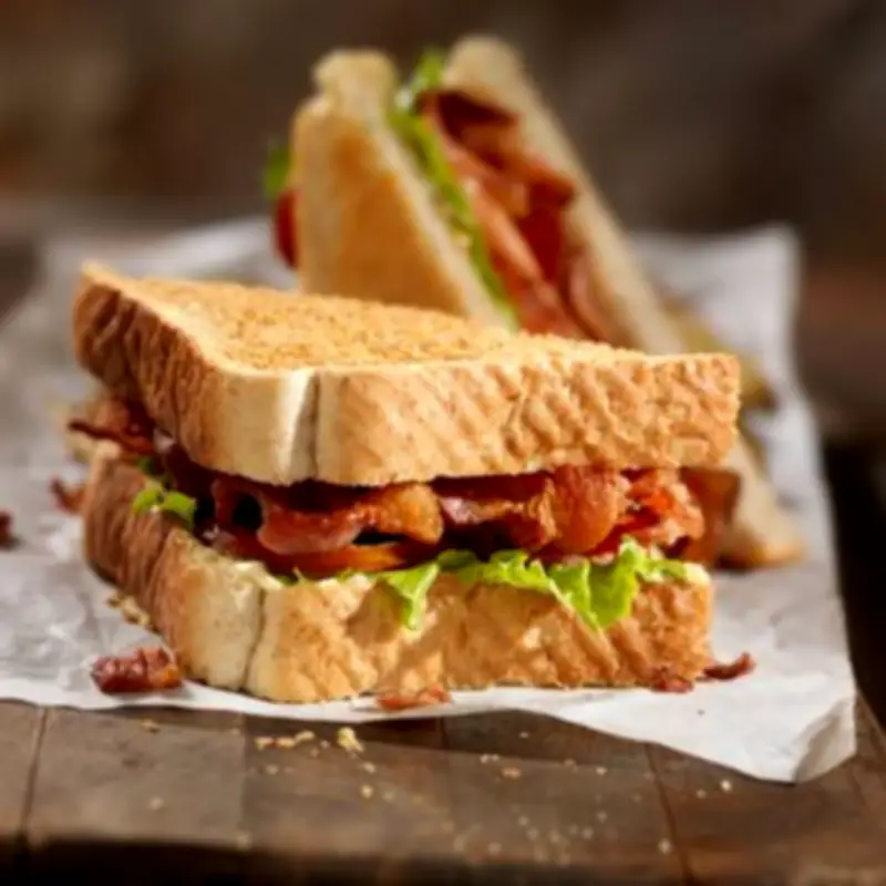 Chef's Simple Trick for Perfectly Crispy Bacon Sandwiches Revealed