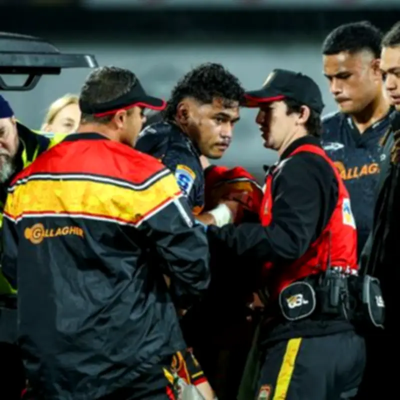 Chiefs Provide Update on Wallace Sititi After Head Injury