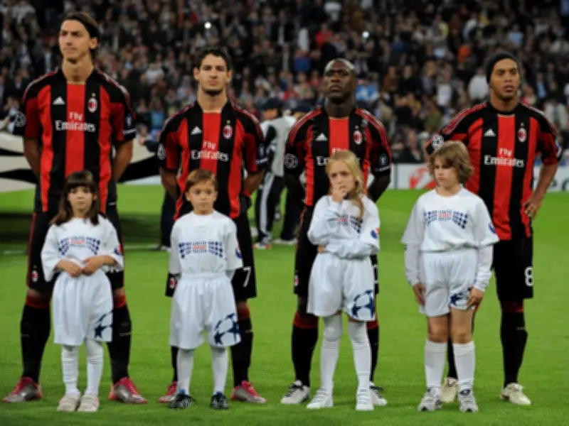 Clarence Seedorf snubbed Man United twice to play with Ronaldo