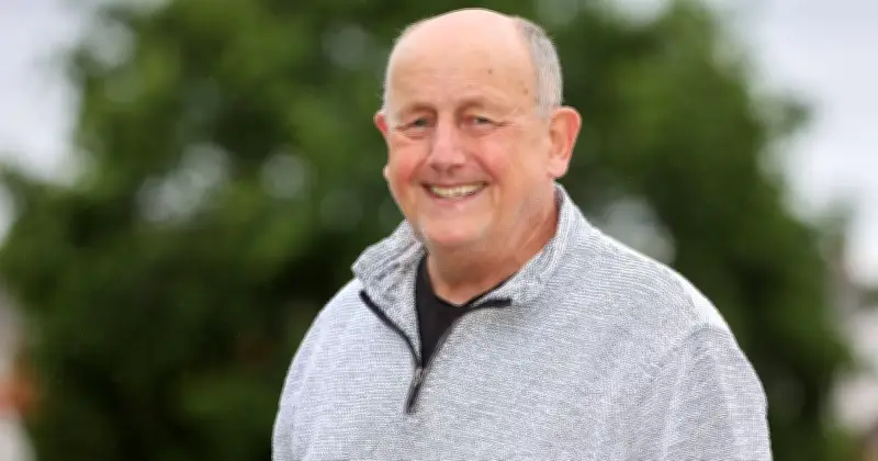 Client Doctors Spot Decorator's Frequent Bathroom Trips, Save His Life