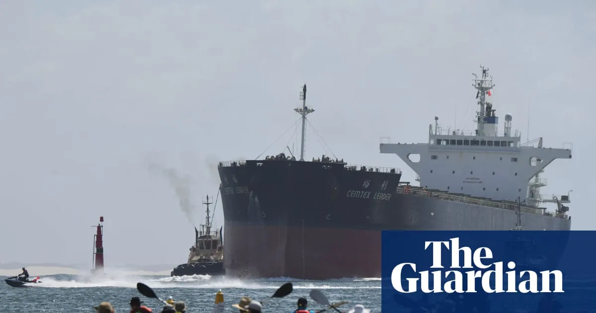 Climate Activists Blockade World's Largest Coal Port in Newcastle