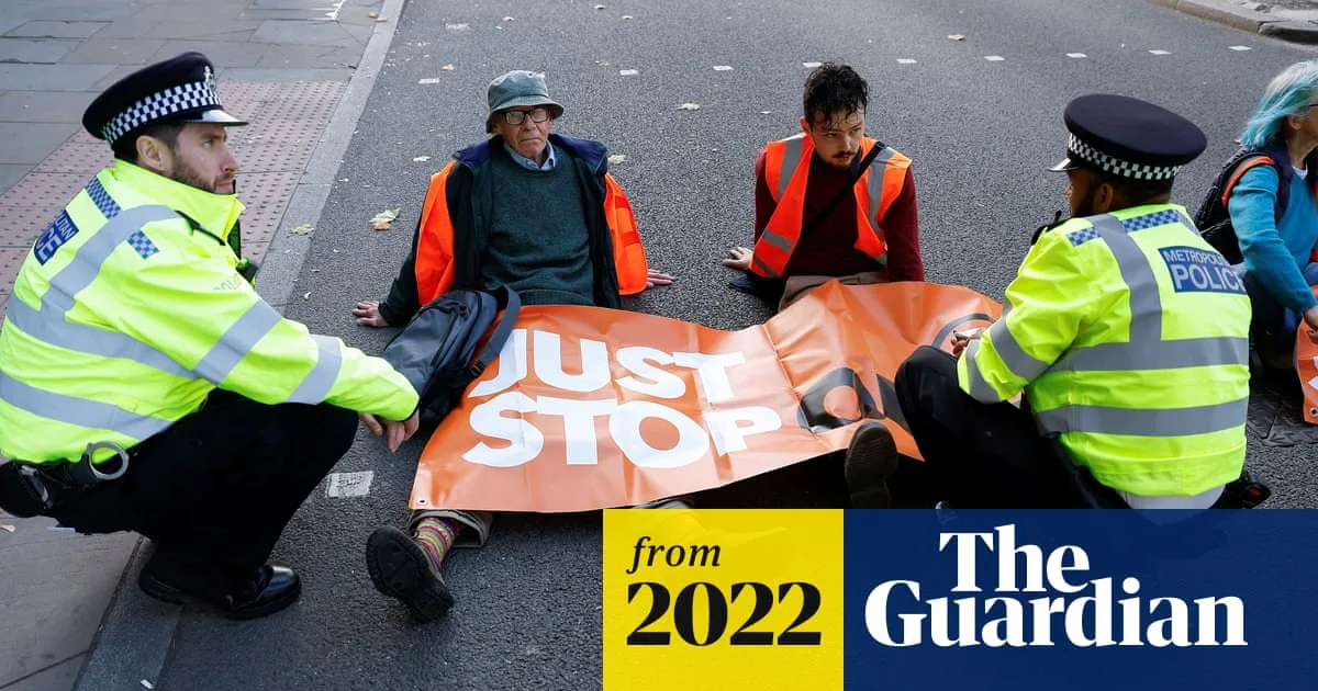 Just Stop Oil Activists Block Vauxhall Bridge in Seventh Day of London Protests