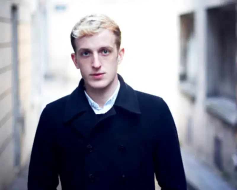 Collapse by Édouard Louis Review – Coming to Terms with a Brother’s Death