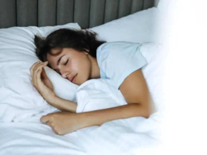 Cool Bedrooms Without Fan Using Towel Hack