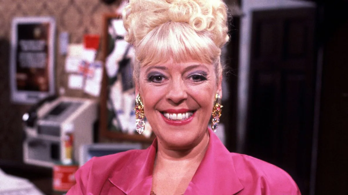Coronation Street Star Julie Goodyear Diagnosed with Dementia