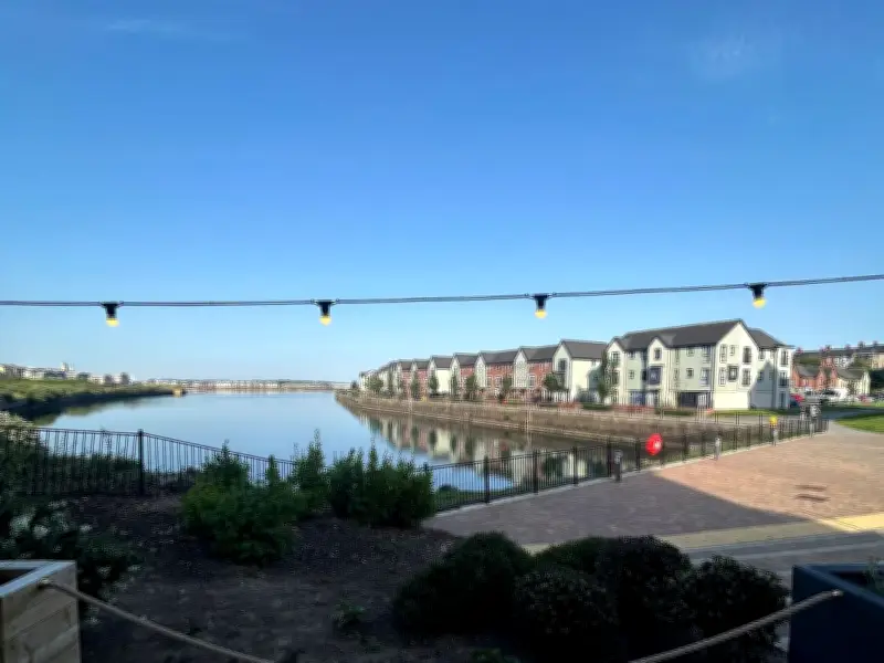 Craft Republic: Perfect Waterfront Bar Near Barry Island Beach