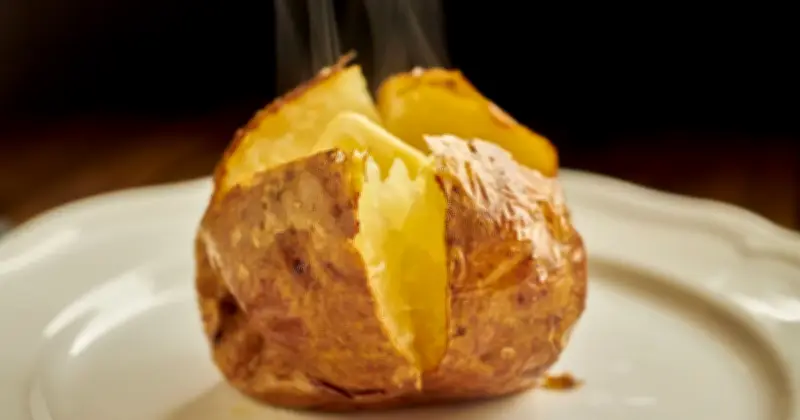 Crunchier Baked Potato Skin Achieved with One Simple Chef-Approved Ingredient