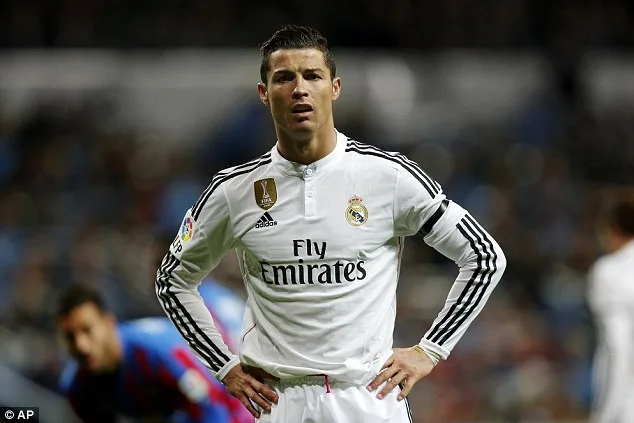 Stoichkov: Real Madrid Should Sell Ronaldo to Manchester United