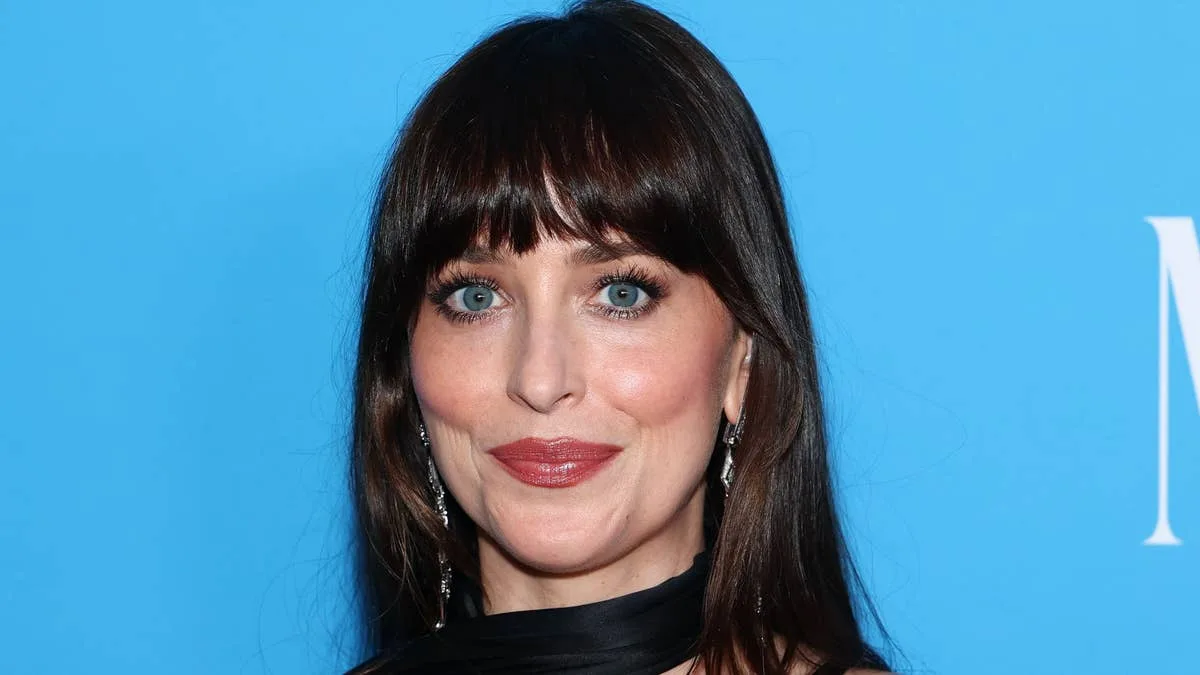 Dakota Johnson Reveals Dating Red Flag After Chris Martin Split