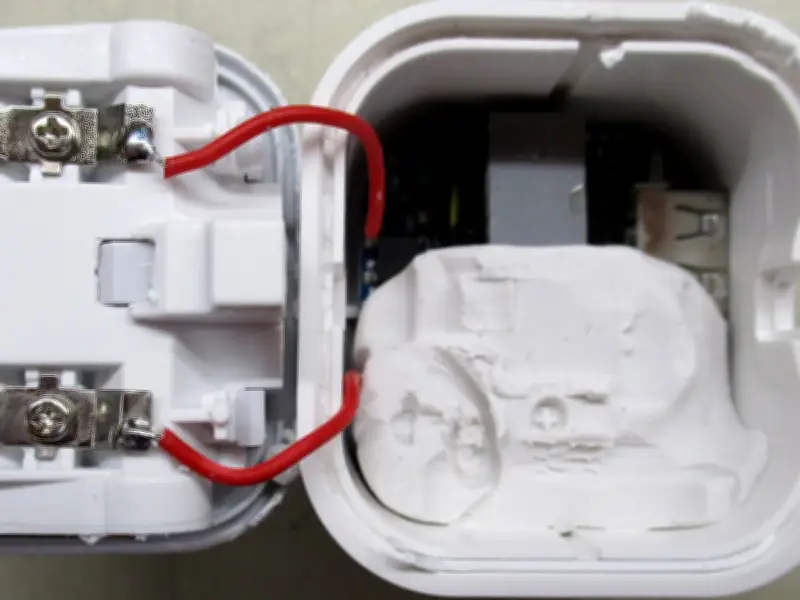 Danger Alert: Lethal Fake Phone Chargers Sold on Major Websites