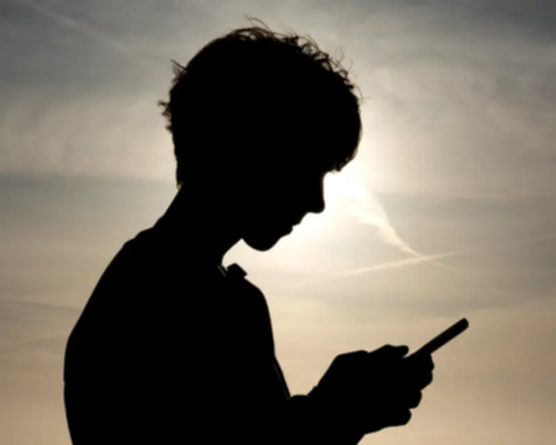 Dangers of UK Social Media Ban for Under-16s and Better Alternatives