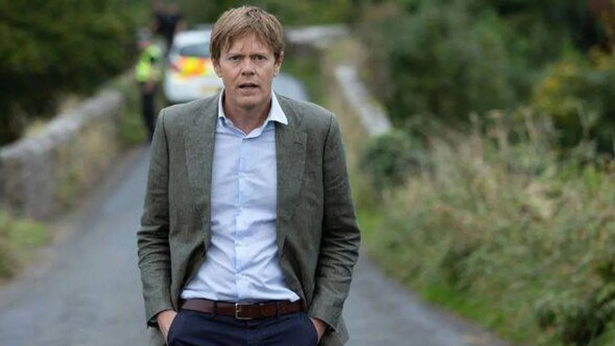Death in Paradise Star on Humphrey Goodman Crossover Hopes