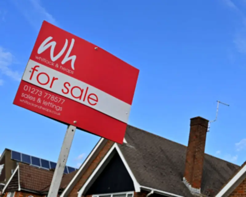 Debate Over Grants for Young and Wealth Inequality