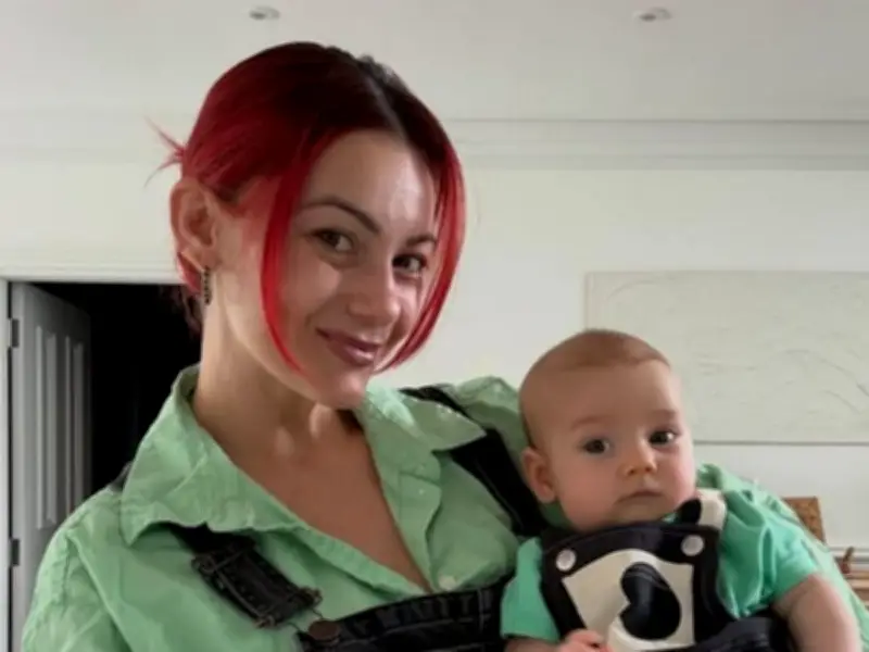 Dianne Buswell Announces New Tour Months After Giving Birth