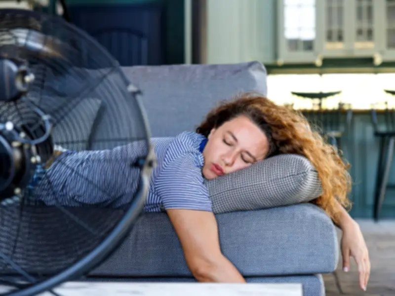 Doctor's £1 Tip to Stay Cool in UK Heatwave with 39°C Temps