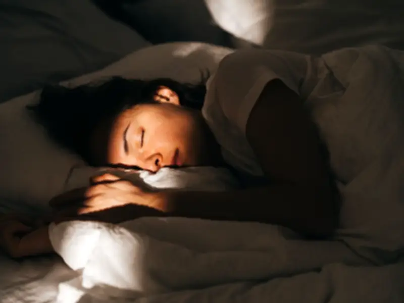 Doctor's 'Simple' Cooling Tip for Sleeping in Heat Used in Hospitals