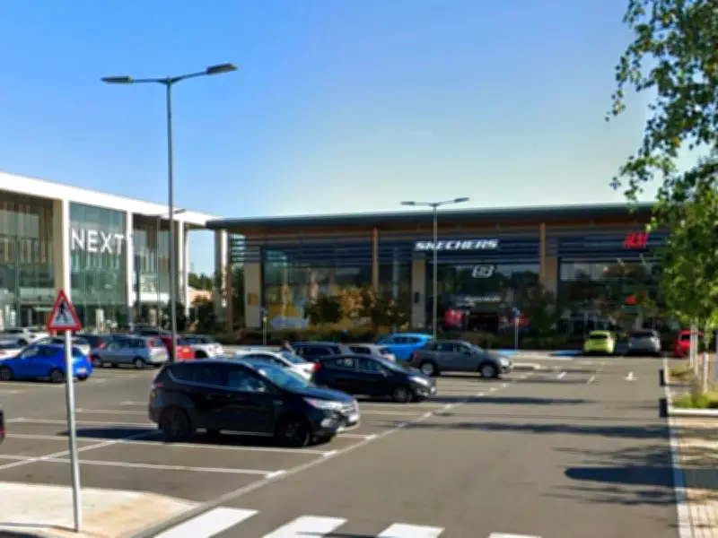 Dog rescued from hot car at Fosse Park Shopping Centre during heatwave