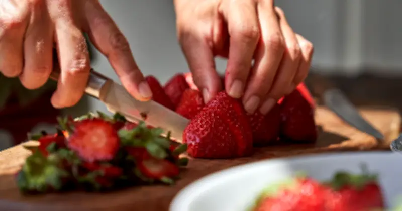 Don't Throw Away Strawberry Tops: Make Delicious Syrup Instead